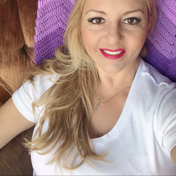 Meet your Posher, Sam - Picture 1 of 8